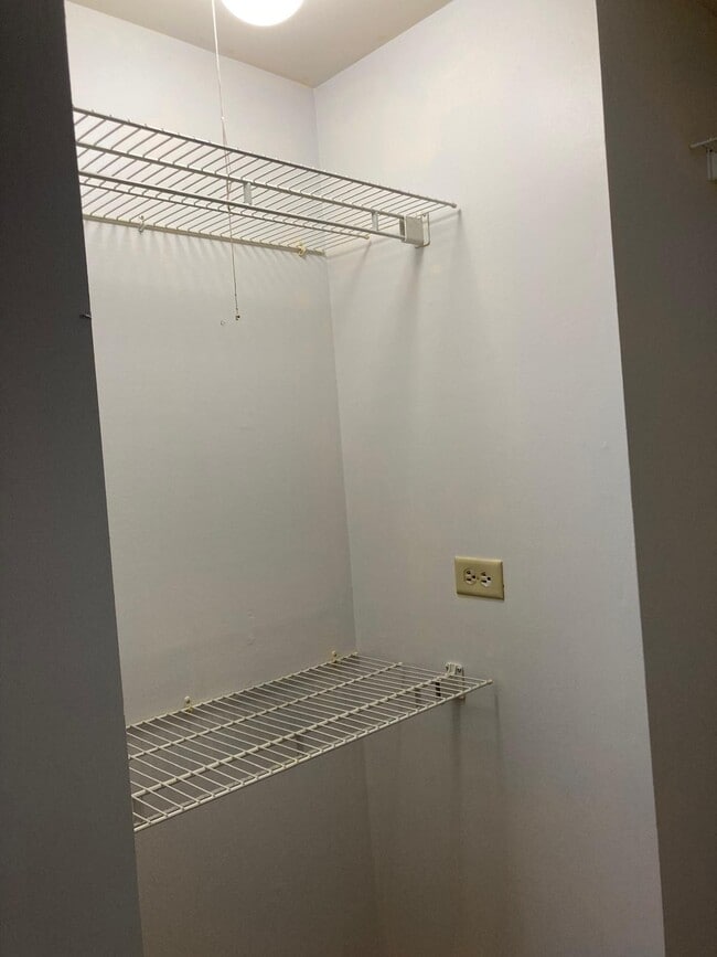 Building Photo - 929 Buccaneer Dr