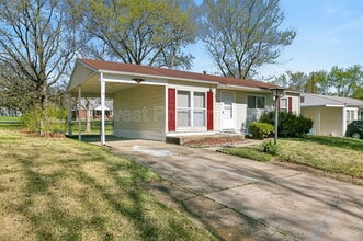 Building Photo - 12405 Pizarro Dr