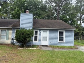 Building Photo - 120 Corey Cir