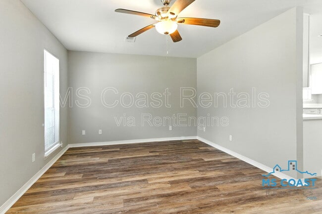 Building Photo - 198 Briarfield Ave