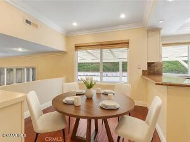 Foto del edificio - Beautiful 5-Bedroom Home in Westlake Village
