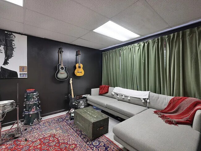 Foto del edificio - 436 Foothill Dr