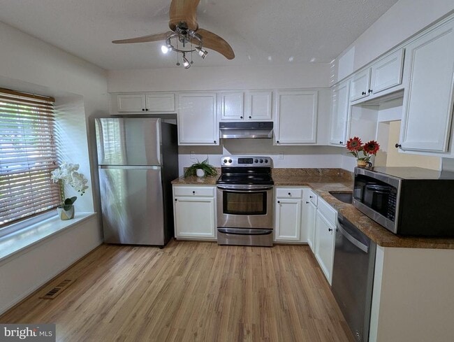 Building Photo - 11425 Encore Dr