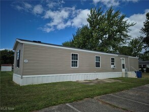 Building Photo - 125 Cedar Brook Dr