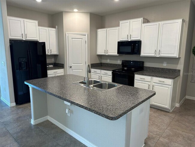 Foto del edificio - 15438 Wicked Strong St