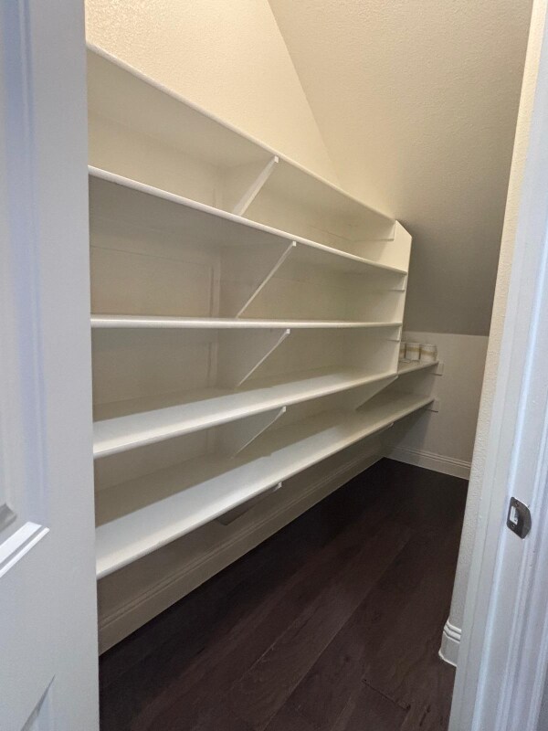 Foto del edificio - 6142 Rainbow Valley Pl