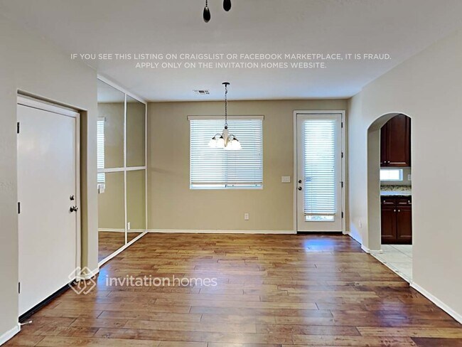 Building Photo - 2080 S Pheasant Dr
