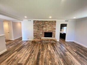 Building Photo - 318 S Gardner Dr