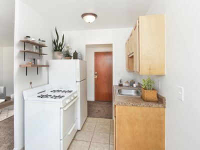 Primary Photo - 729 SE 8th Ave