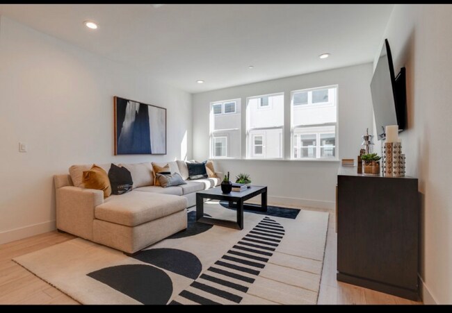 Photo - 1423 Venice Ter Townhome