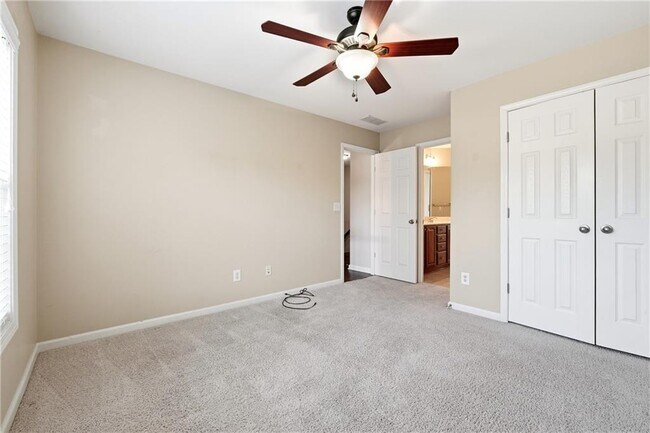 Foto del edificio - 100 Northbrooke Trace