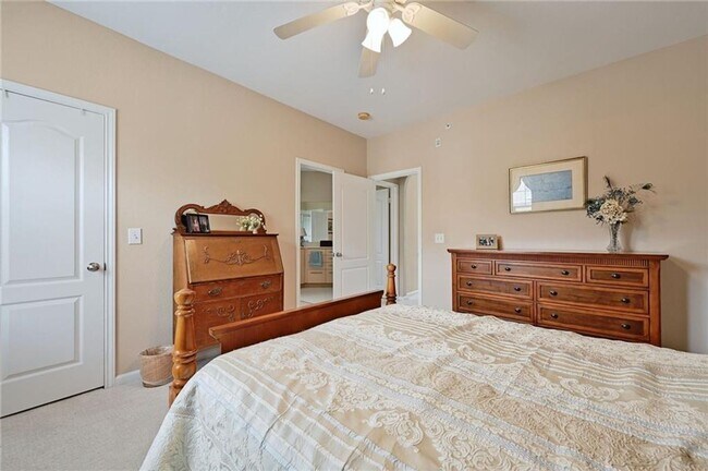 Foto del edificio - RARE FIND ALICANTE CONDOMINIUMS - 3 BEDROOMS / 3 BATHROOMS