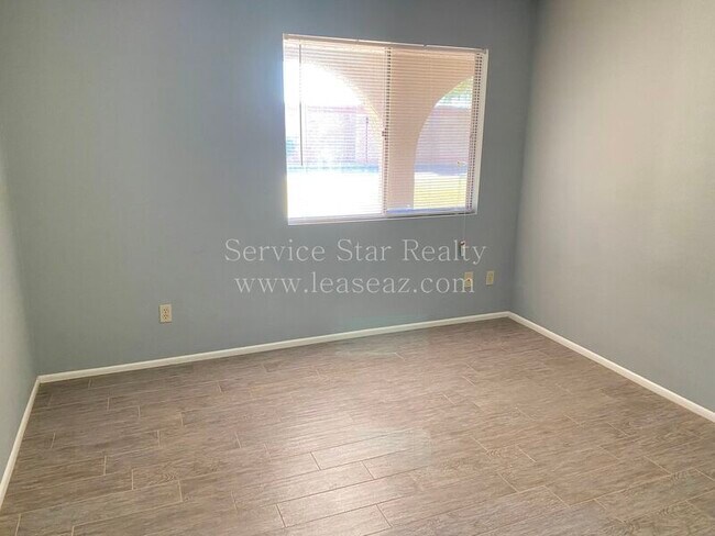 Foto del edificio - 1650 N 87th Terrace