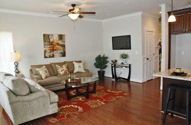 Building Photo - Detached Single Family Near Towne Center VB