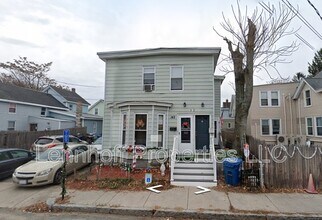 Building Photo - 142 Jewett St