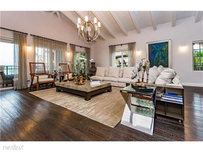 Building Photo - 2236 Fisher Island Dr