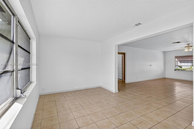 Foto del edificio - 5331 Belleville Rd