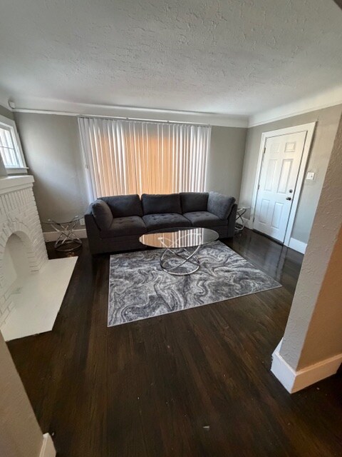 Foto del edificio - 8327 Northlawn St