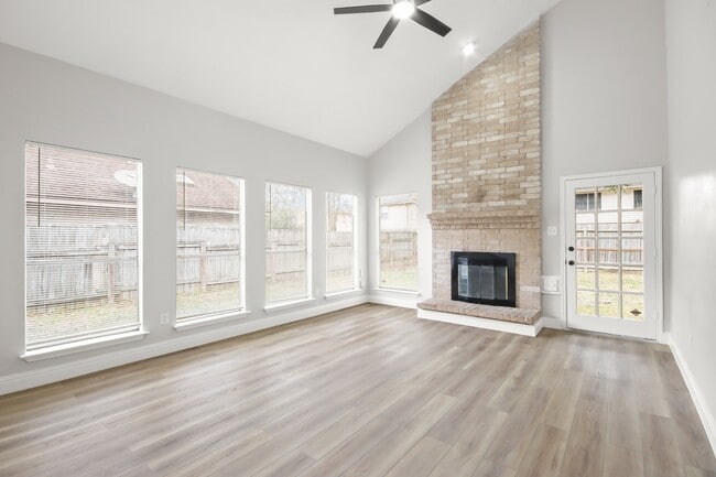 Building Photo - 16602 Capewood Dr