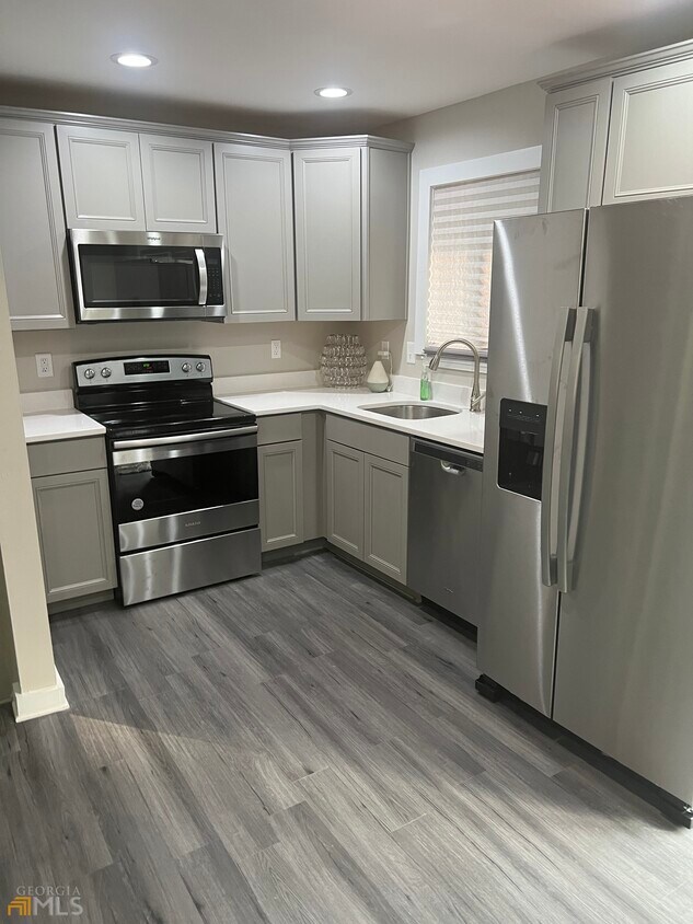 Foto del edificio - 3231 Amhurst Dr NW