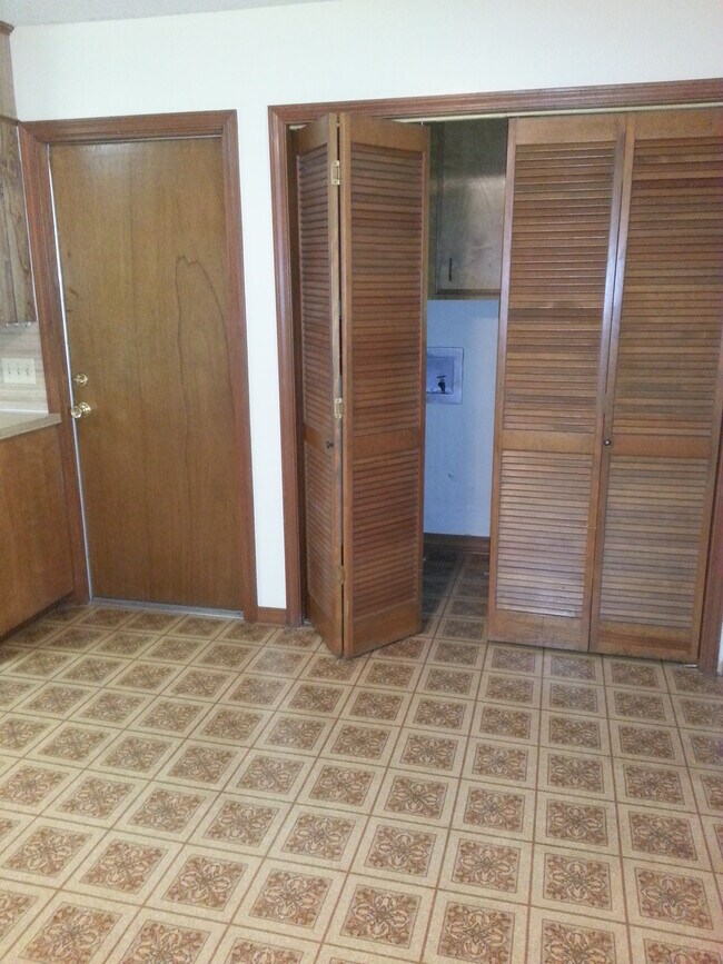 Foto del edificio - 128 Debra Ln