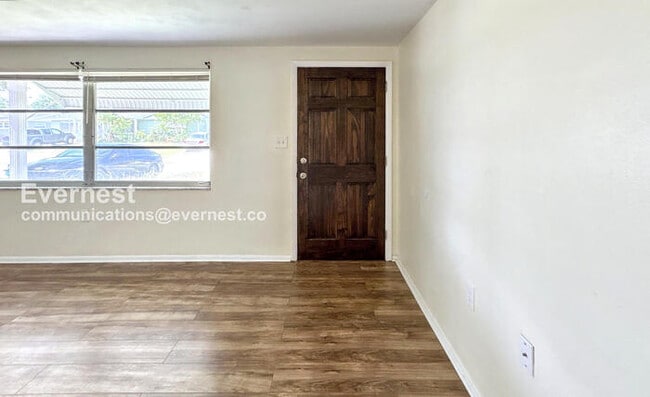 Foto del edificio - 3600 Berkshire St