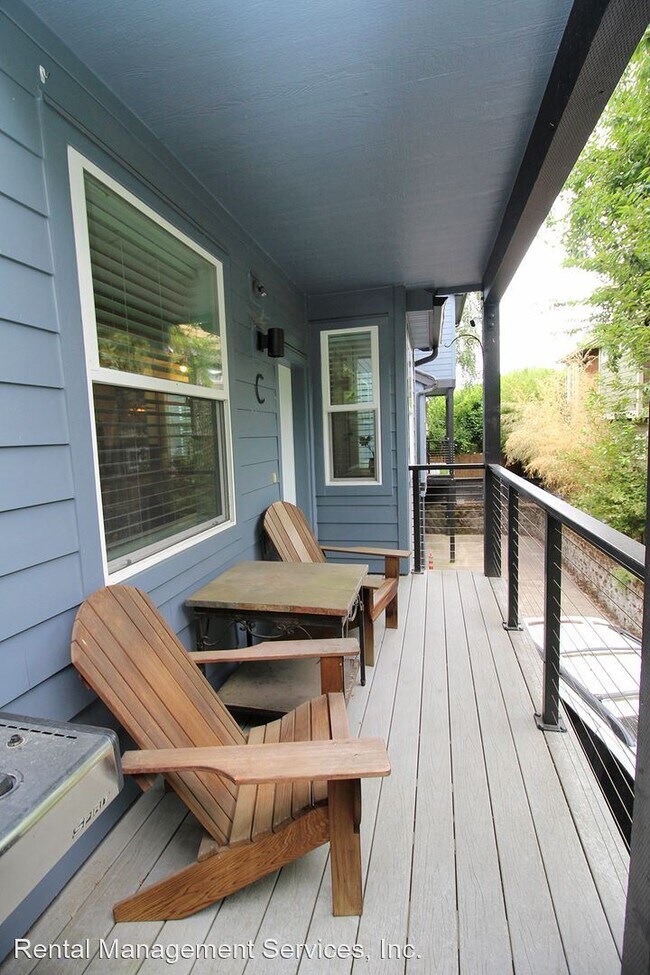 Foto del edificio - 3 br, 2.5 bath House - 223 NE Ivy Street #C