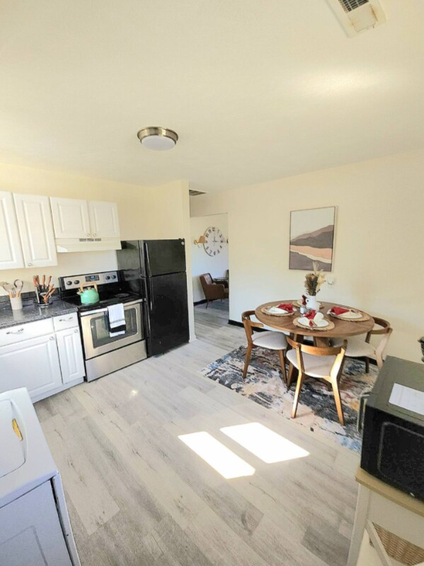 Foto del edificio - 361 Cherry St