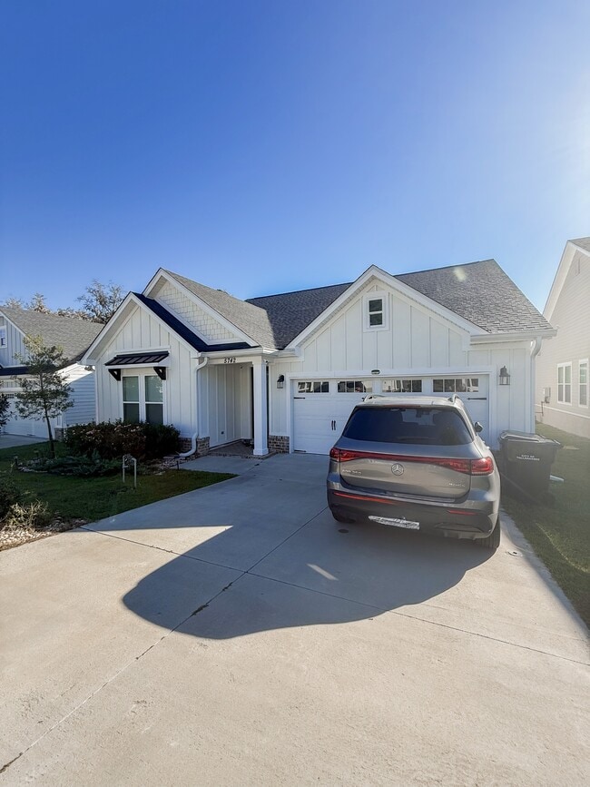 Photo - 5742 Vlg Rdg Ln House