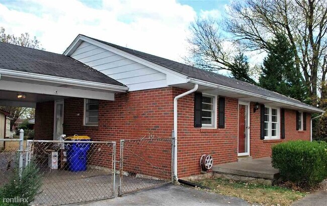 Building Photo - 2 br, 1 bath House - 107 Robin Rd
