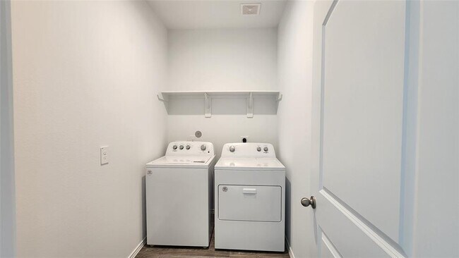 Building Photo - 23207 Teakwood Hills Dr