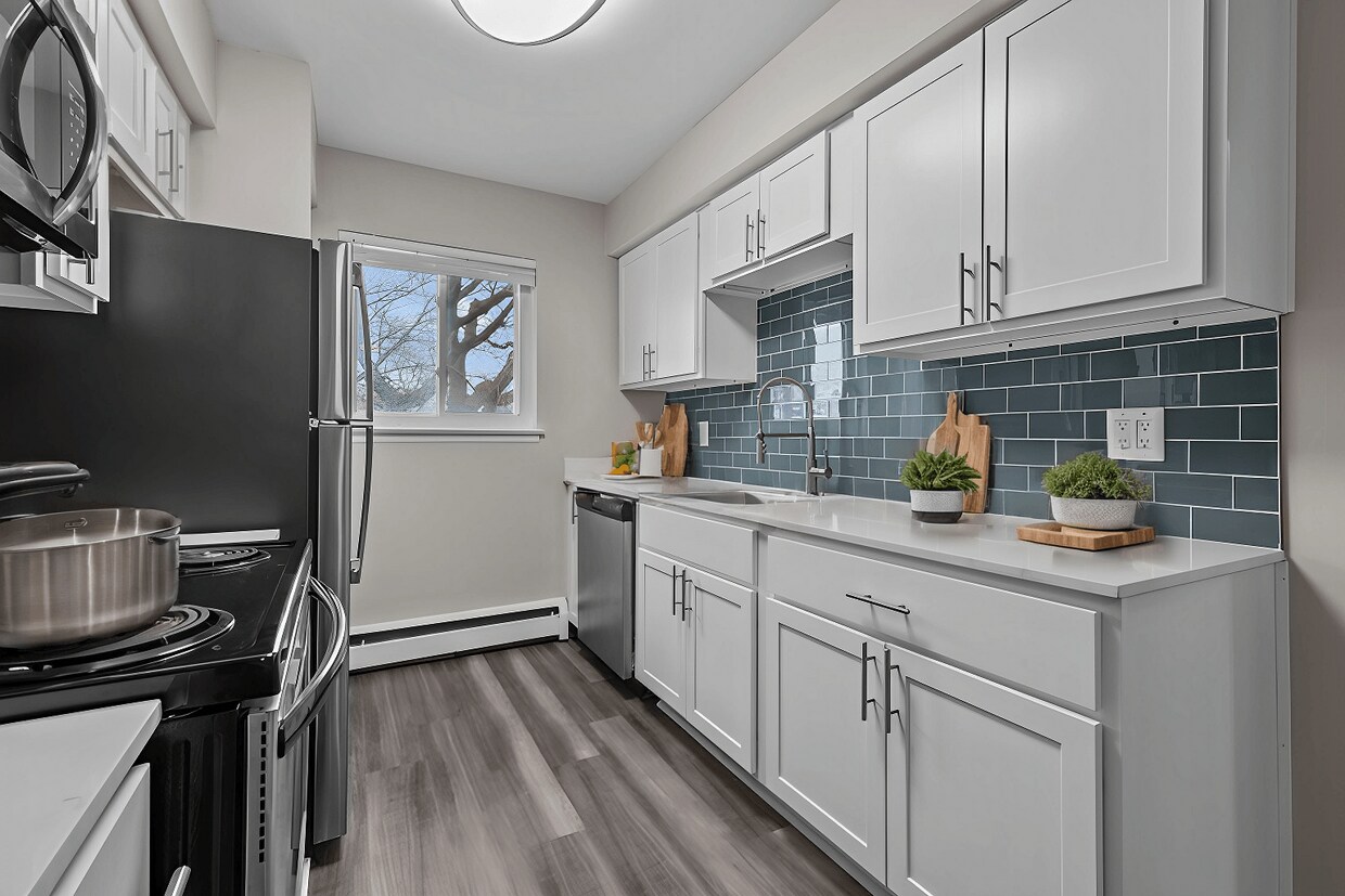 Foto principal - Stephenson House - Madison Heights, MI
