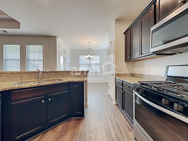 Building Photo - 8042 Regency Elm Dr