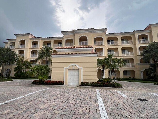 Foto del edificio - 13 Harbour Isle Dr W
