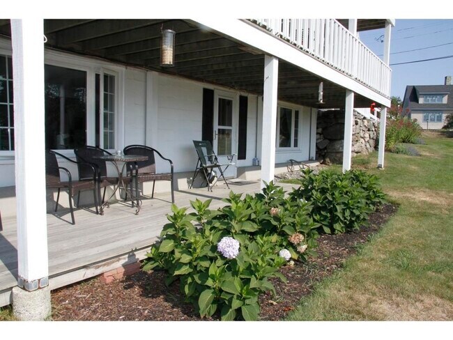 Foto del edificio - 42 Washington Rd