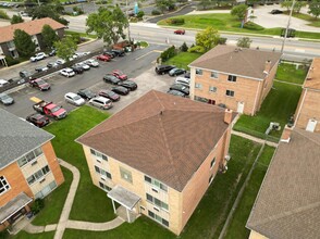 Building Photo - 9662 Golf Terrace