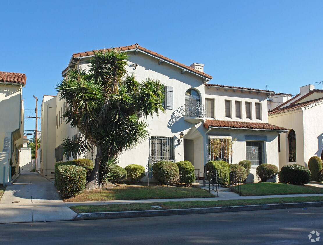 Building Photo - 432 S Cochran Ave