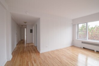 Building Photo - 10 Av. Rosemount