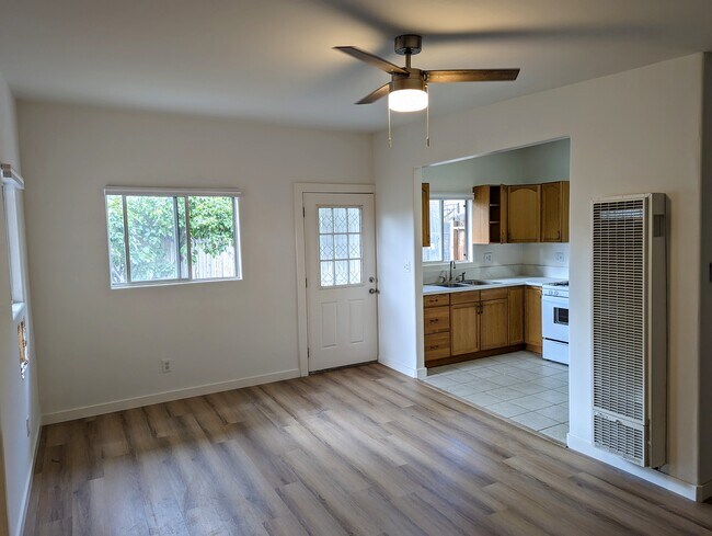 Living room kitchen - 708 Palisade St