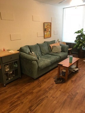 Foto del edificio - 1BR/1BA Main Level Unit Short Distance to ...