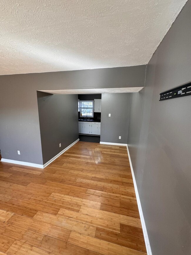 Building Photo - 285 Osage Ct