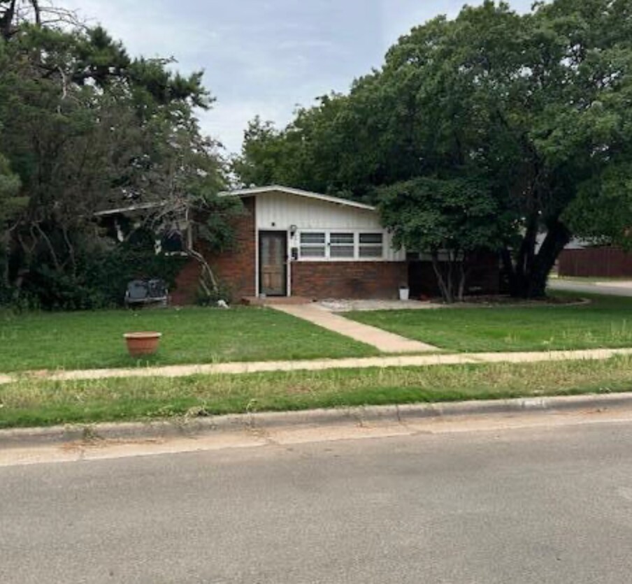 Building Photo - 3417 47th St