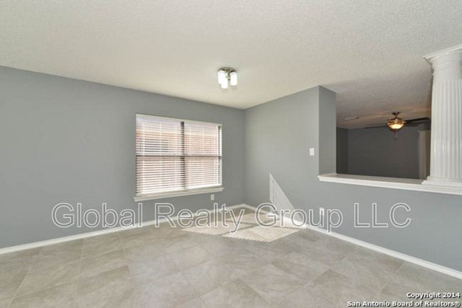 Foto del edificio - 2929 Cottonwood Dr