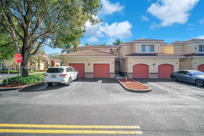 Foto del edificio - 2532 Centergate Dr