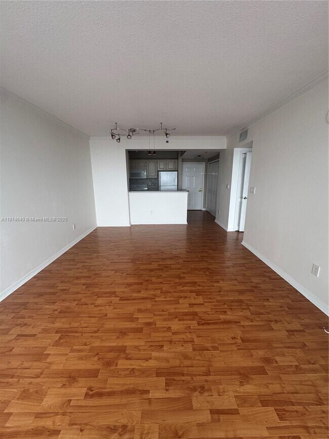 Foto del edificio - 2665 SW 37th Ave