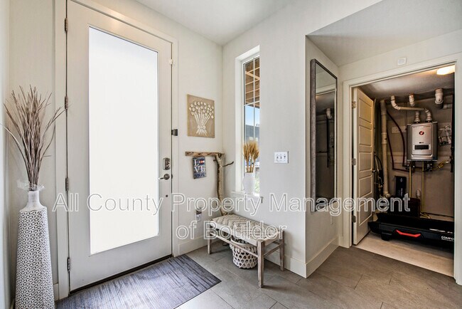 Building Photo - 11427 Colony Row