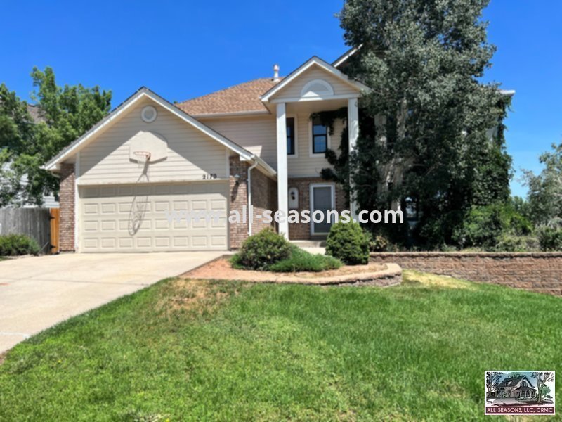 Foto principal - Northwest Tri-Level 5 Bedroom Home For Rent!