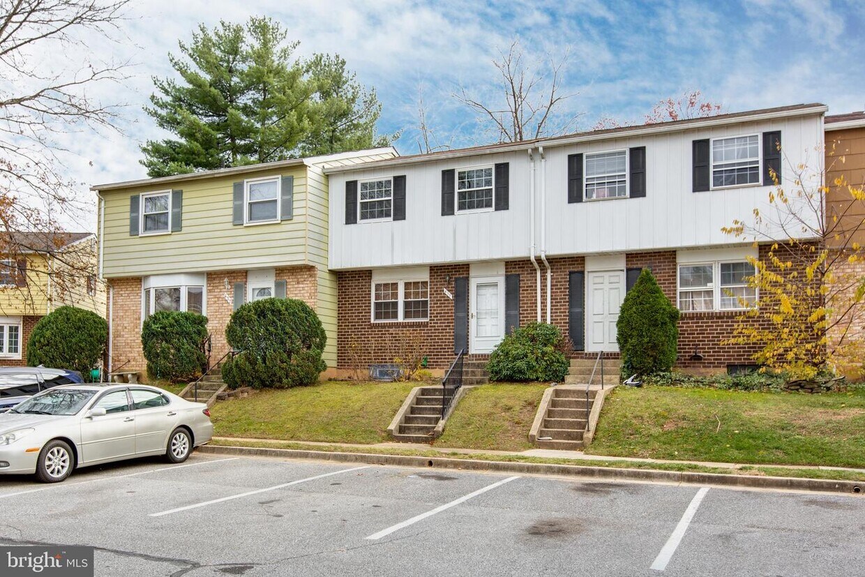 Primary Photo - 439 Gatewood Ct