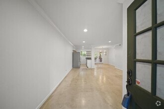 Building Photo - 8285 Kingsbrook Rd