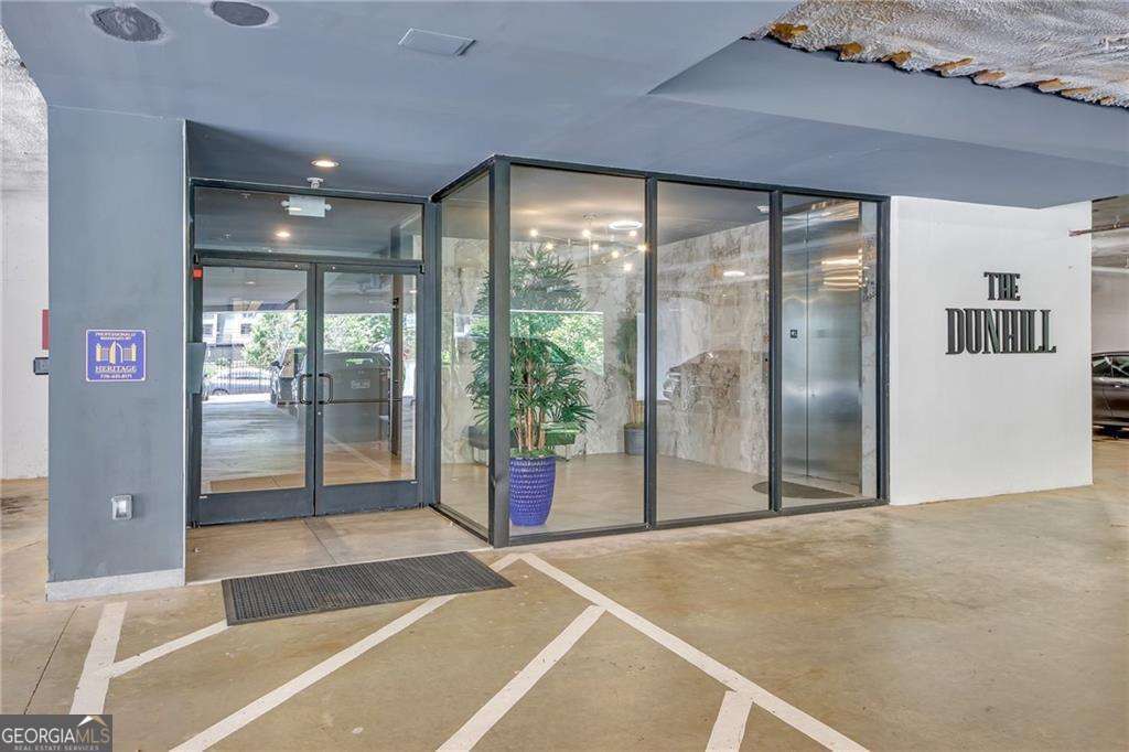 Primary Photo - 6890 Peachtree Rd